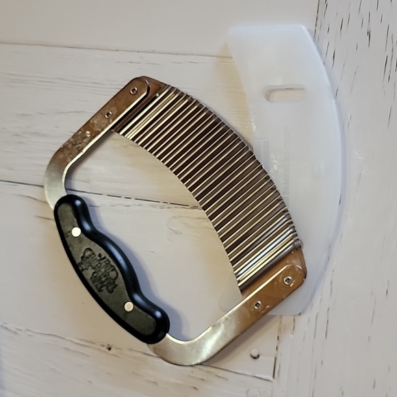 The Pampered Chef Kitchen Pampered Chef Crinkle Cutter Poshmark